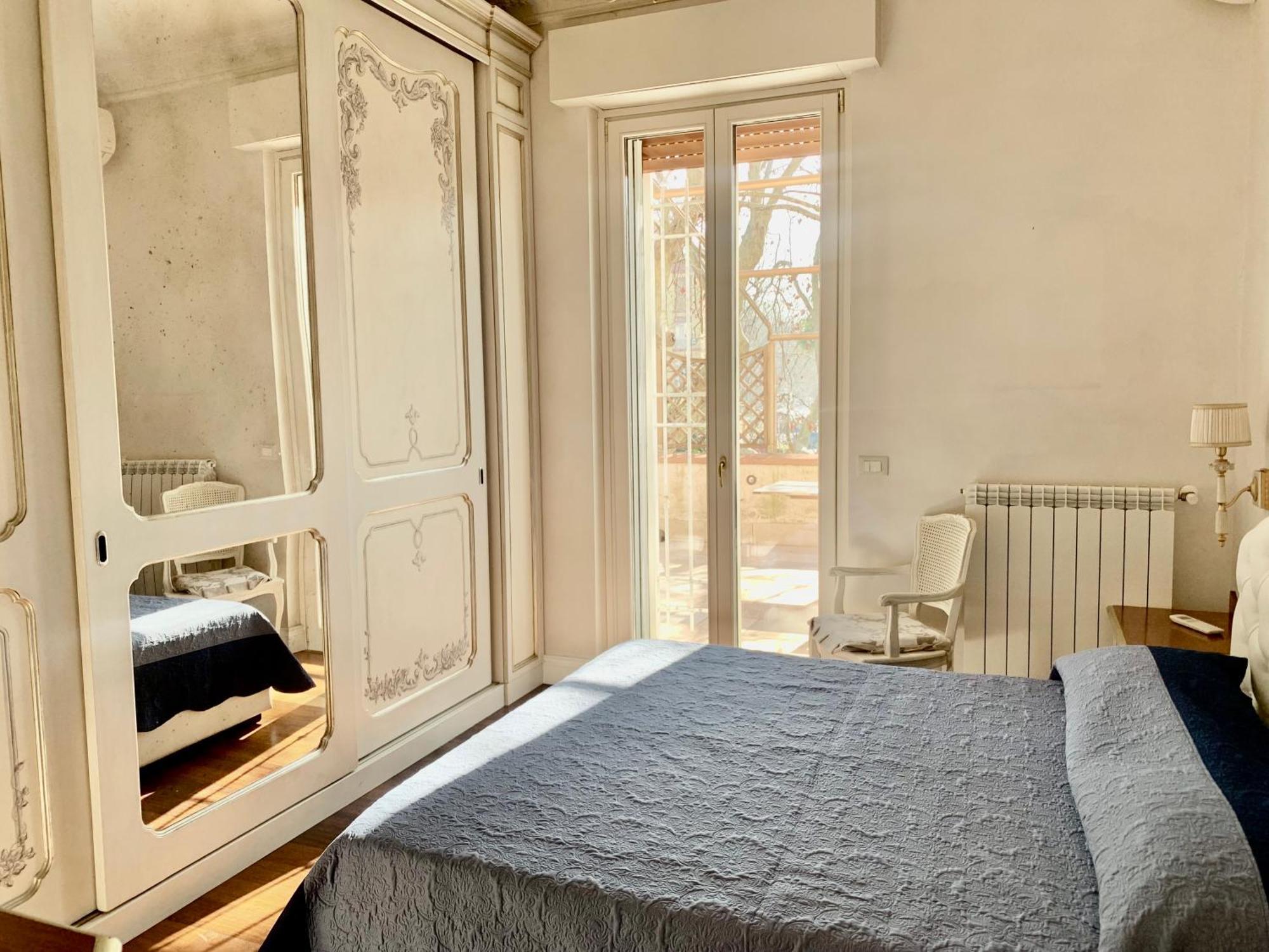La Tua Casa Nel Centro Di Ostia Villa Eksteriør bilde
